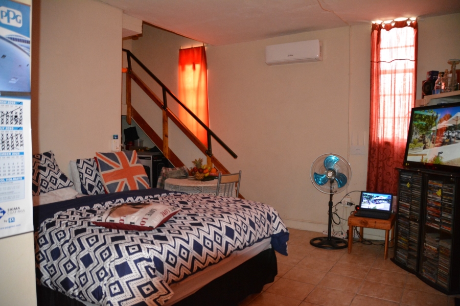 6 Bedroom Property for Sale in Klawer Western Cape